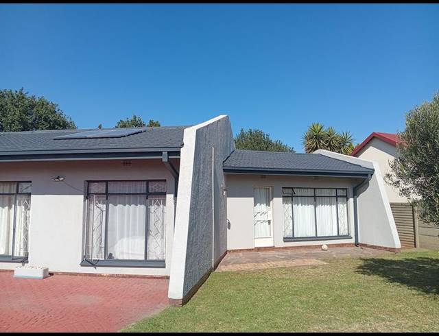 3 BEDROOM HOUSE FOR SALE IN VANDERBIJLPARK SE 6